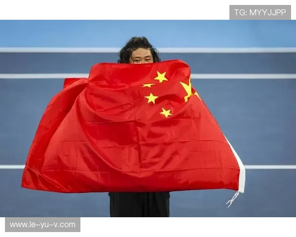 国脚劲射绝杀!赛场高燃瞬间引爆全网 国脚劲射绝杀!赛场高燃瞬间引爆全网